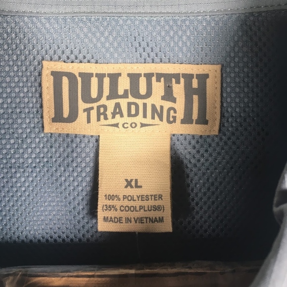 Duluth Trading Company NWT Light Blue Button Up - Picture 2 of 6